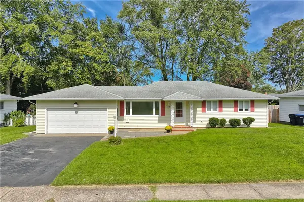 82 Woolacott Road, Rochester, NY 14617