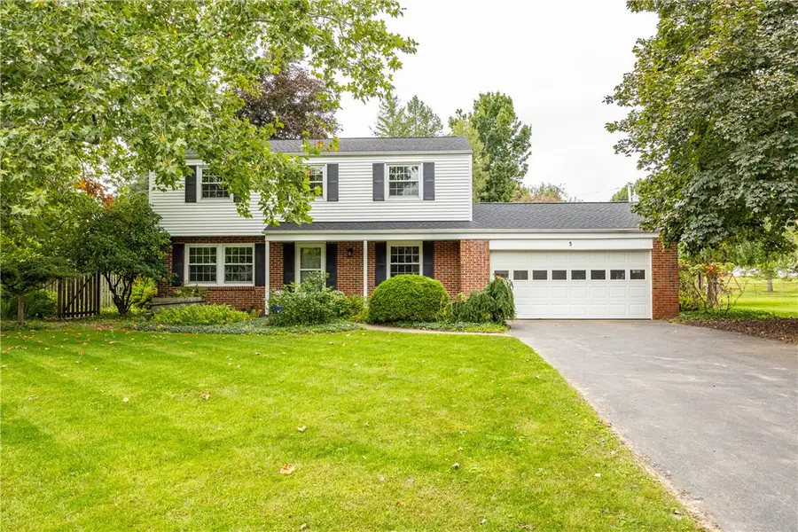 9 Musket Lane, Pittsford, NY 14534 - #2