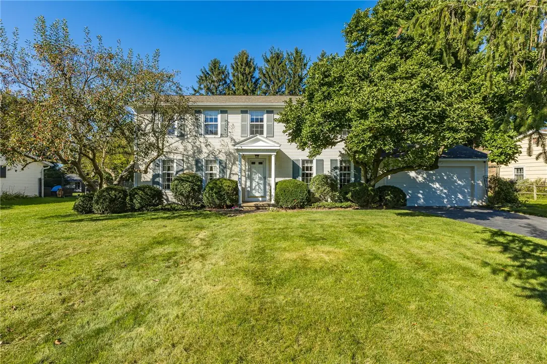 10 Barnfield Road, Pittsford, NY 14534 - #1