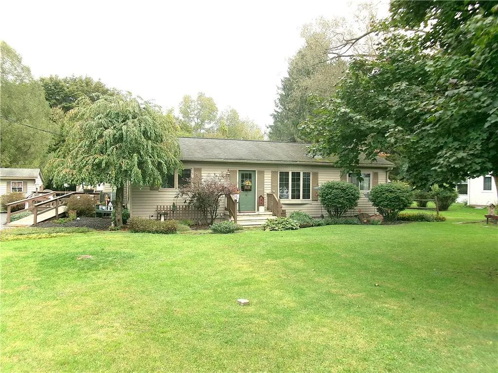 2046 E Palmyra Port Gibson Rd, Palmyra, NY 14522 - #1