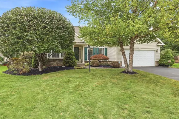 4172 Angela Way, Canandaigua, NY 14424