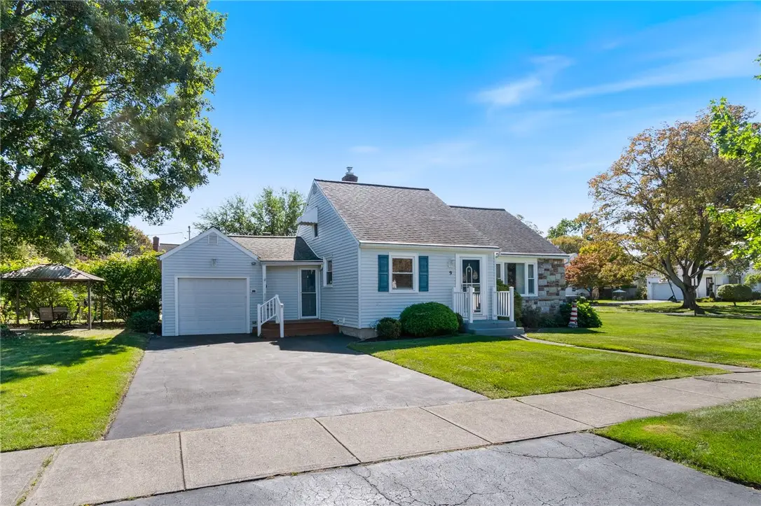 150 Thistledown Drive, Rochester, NY 14617 - #1