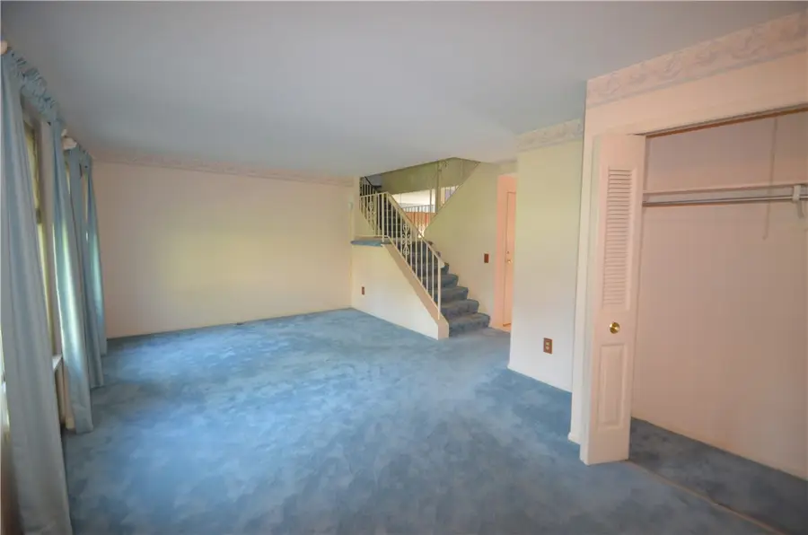 110 Camberley Place, Penfield, NY 14526 - #3