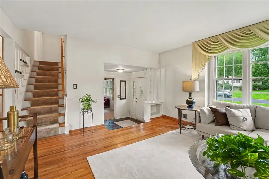 11 Tall Tree Ln, Fairport, NY 14450 - #2