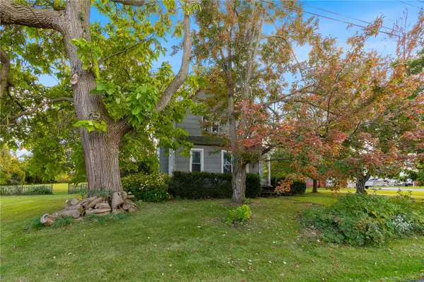 2370 Fayette-varick Townline Road Road #124, Ovid, NY 14521