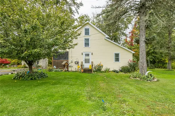 4854 Wabash Rd, Geneva, NY 14456