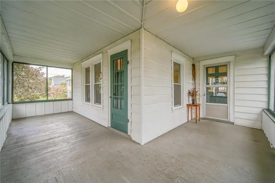 704 1st Street, Liverpool, NY 13088 - #3