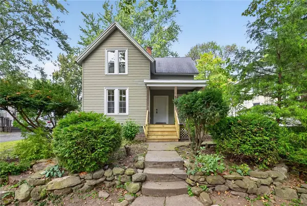 98 Glendale Park, Rochester, NY 14613
