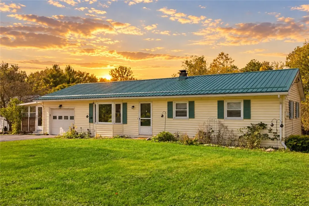 9378 Clipnock Road, Stafford, NY 14143 - #1