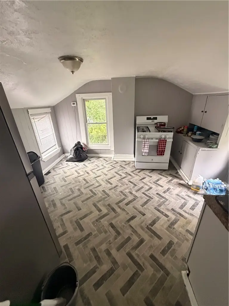 11 Lincoln Street, Rochester, NY 14605 - #3