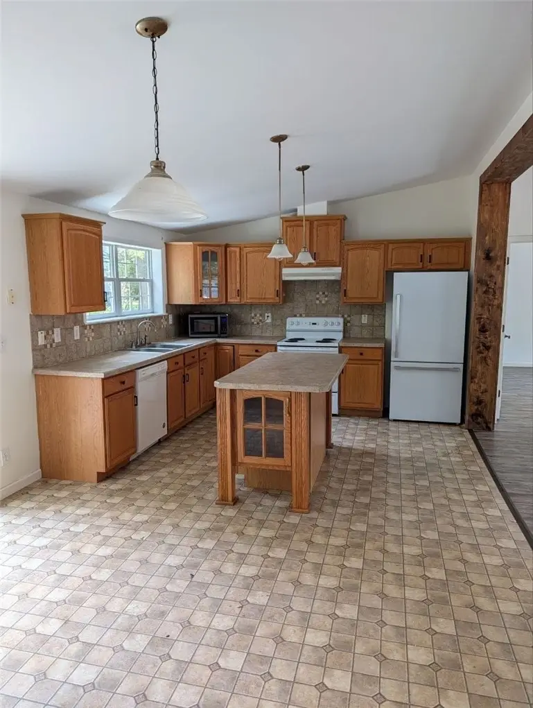 6173 Lake Avenue, Wolcott, NY 14590 - #2
