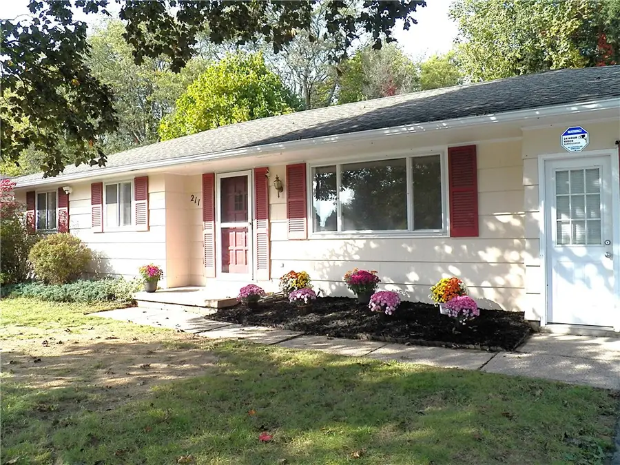 211 Shadmore Drive, Rochester, NY 14626 - #2