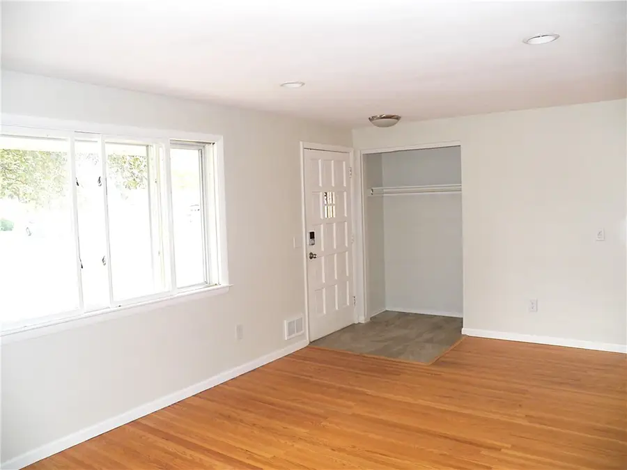 211 Shadmore Drive, Rochester, NY 14626 - #3