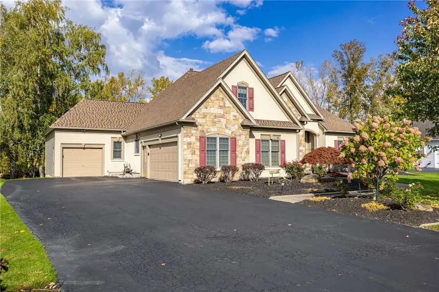 10 Bainbridge Lane, Webster, NY 14580 - #3