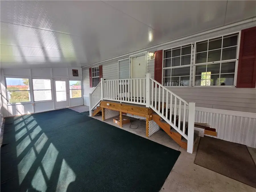 6385 Whispering Woods Drive, Williamson, NY 14589 - #2