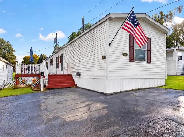 7 Mobile Parkway, Newark, NY 14513
