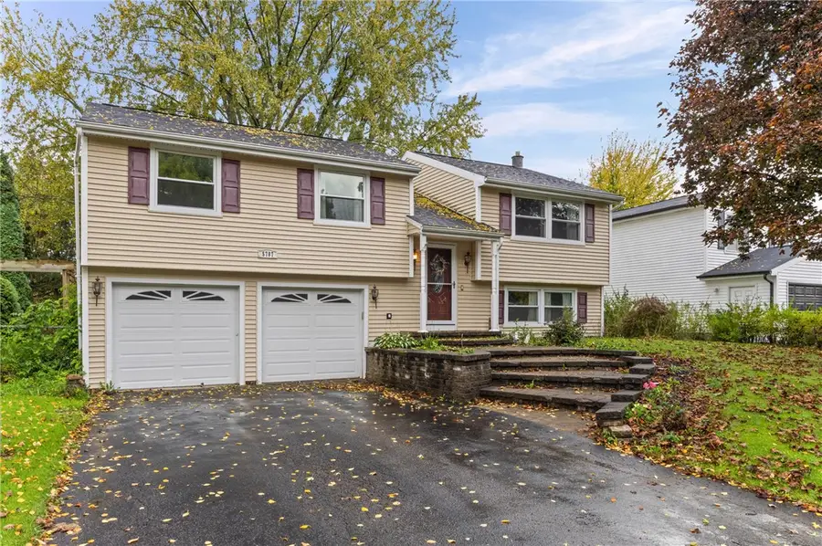 5787 Bonnie Brae Circle, Farmington, NY 14425 - #2