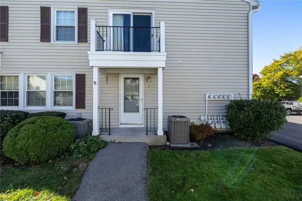 7 Eagle Lane, Fairport, NY 14450