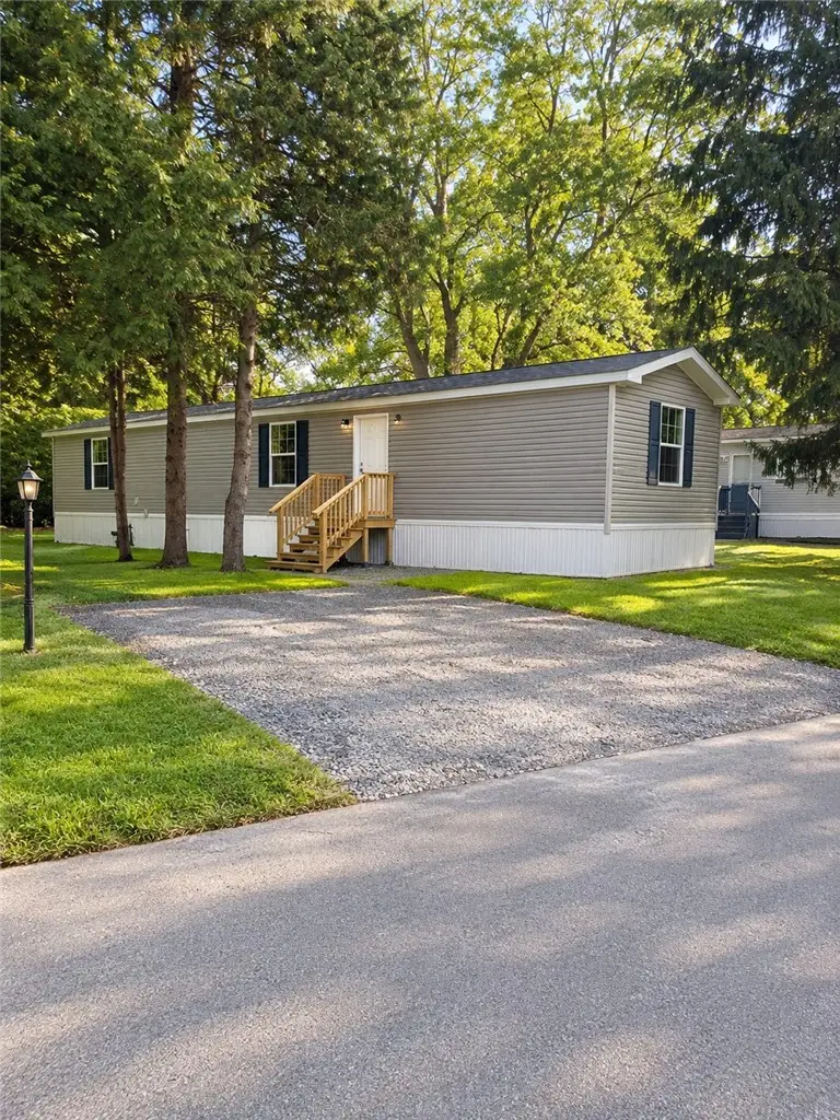 8 College View Drive, Batavia, NY 14020 - #1