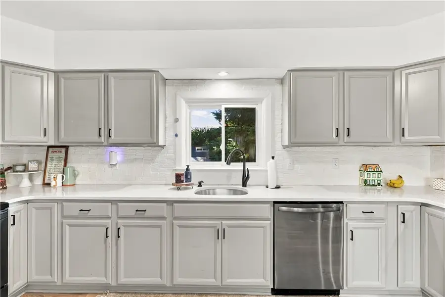 18 Lincoln Avenue, Le Roy, NY 14482 - #3