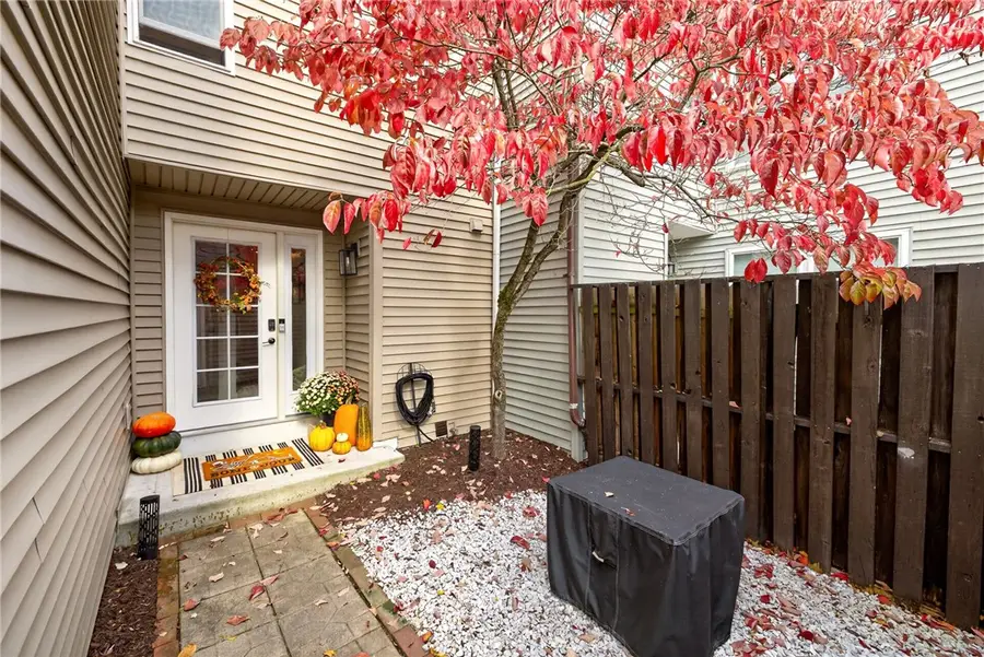 16 Tilegate, Fairport, NY 14450 - #2