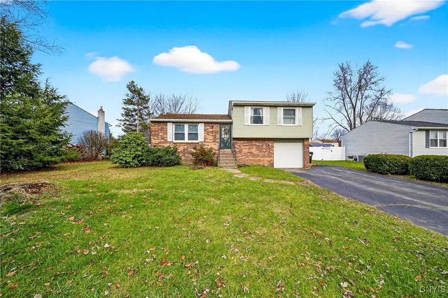 113 Rocky Road, Liverpool, NY 13090 - Image #2