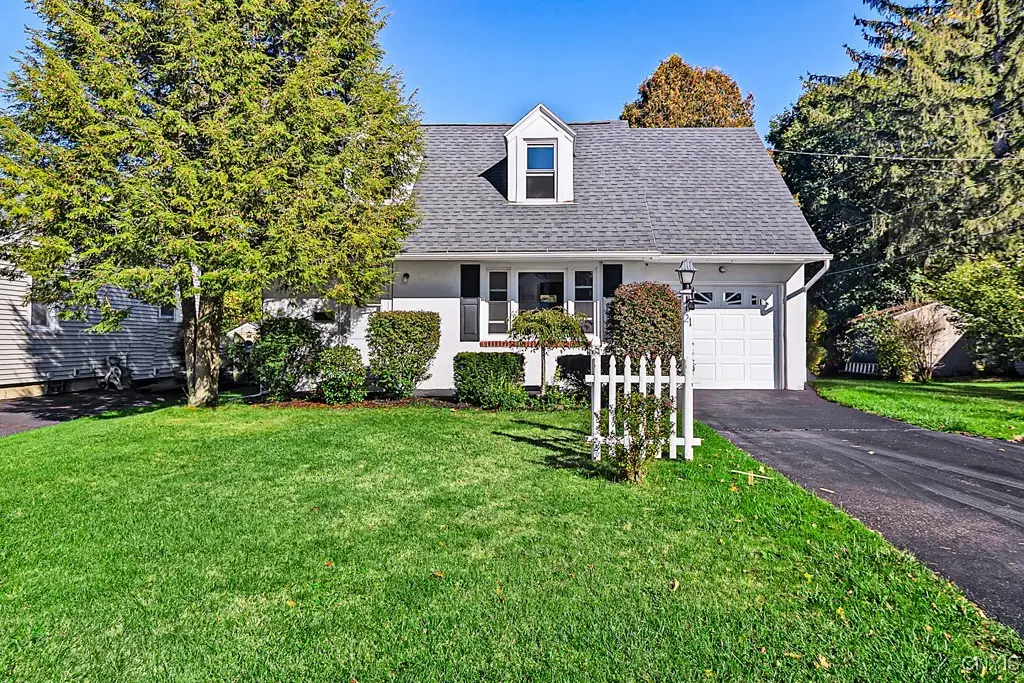 21 Hara Cres, New Hartford, NY 13413 - Image #1