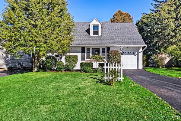 21 Hara Cres, New Hartford, NY 13413