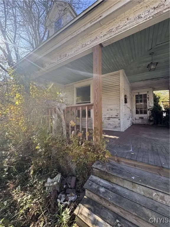 318 Milburn Drive, Syracuse, NY 13207 - Image #2