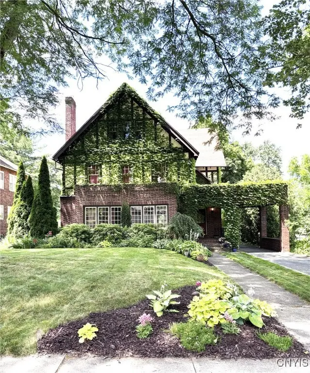 13 Brattle Road, Syracuse, NY 13203 - Image #2