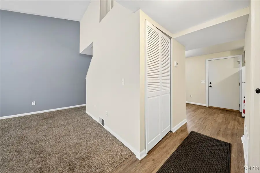 637 Village Blvd N, Baldwinsville, NY 13027 - Image #3