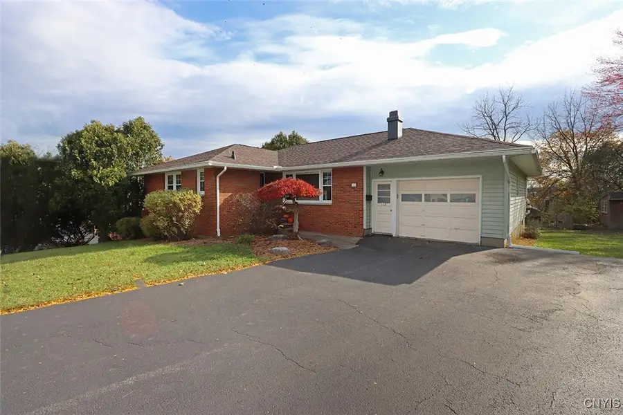 112 Terrace Circle, Syracuse, NY 13214 - Image #2