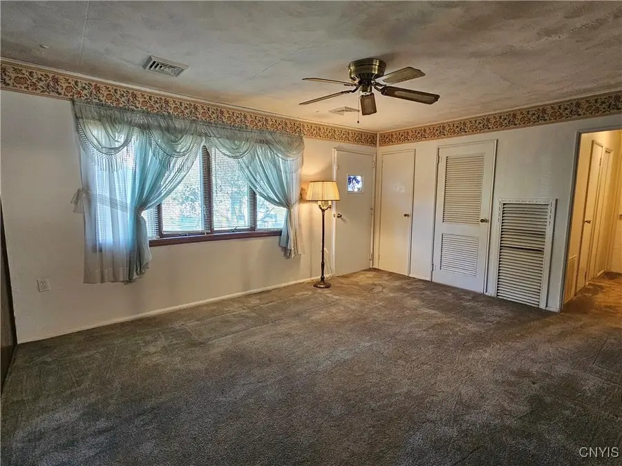 18 Walnut Drive, Whitesboro, NY 13492 - Image #3