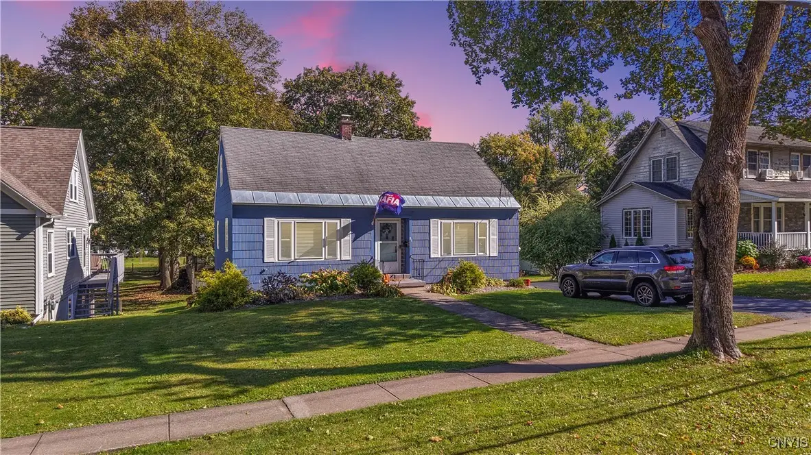 91 Oxford Road, New Hartford, NY 13413 - Image #1