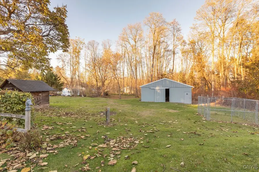 7670 Maple Road, Baldwinsville, NY 13027 - Image #2