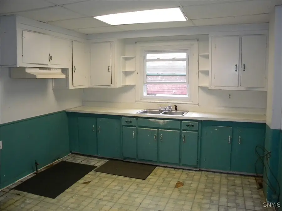 37 W Oneida Street, Baldwinsville, NY 13027 - Image #3