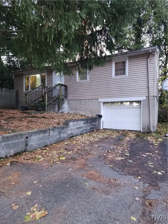 121 Woods Avenue S, Syracuse, NY 13206 - Image #1
