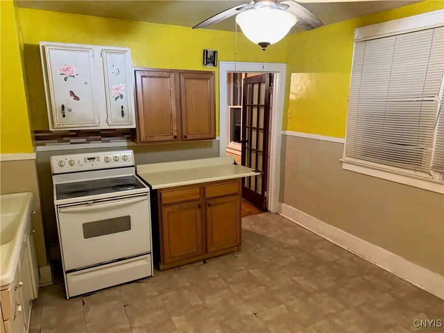 914 Eagle Street, Utica, NY 13501 - Image #2