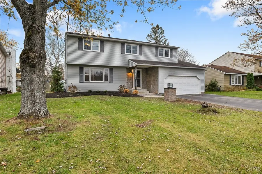 6124 Crestview Drive, Syracuse, NY 13212 - Image #2