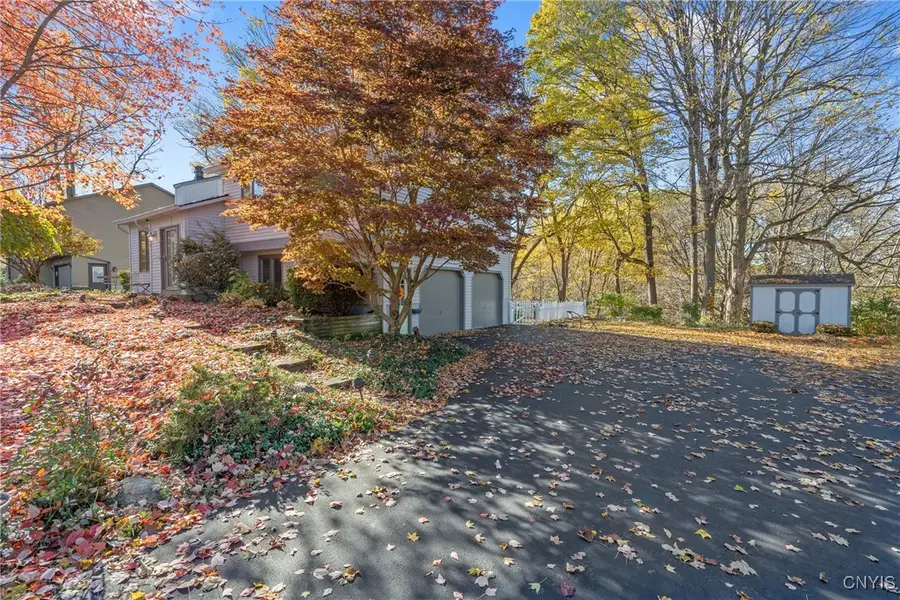 118 Feldspar Drive, Syracuse, NY 13219 - Image #3
