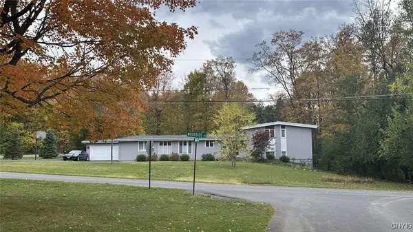 5008 Woodside Road, Fayetteville, NY 13066