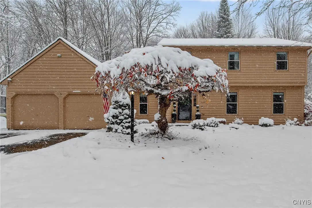 3432 Stanford Drive, Baldwinsville, NY 13027 - Image #1