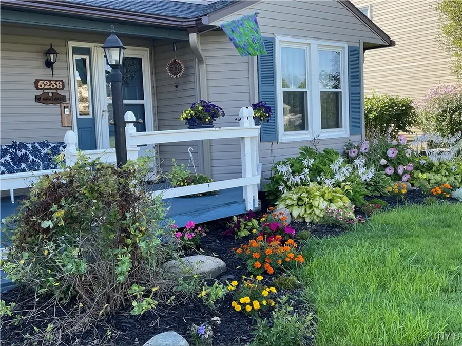 5238 Brescia, Clay, NY 13041 - Image #2