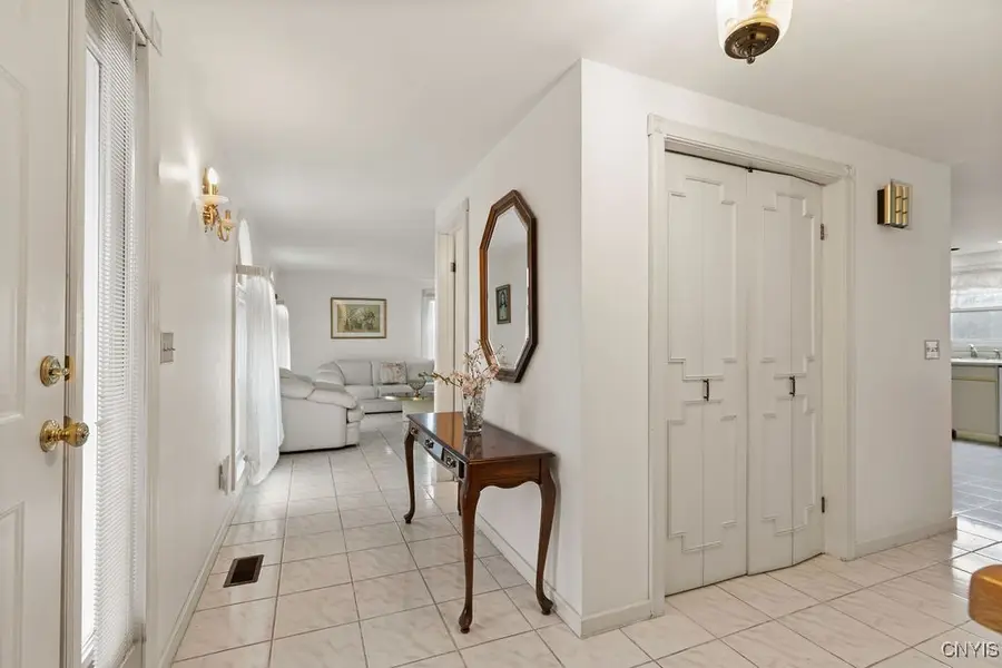 105 Odessa Circle, Syracuse, NY 13212 - Image #3