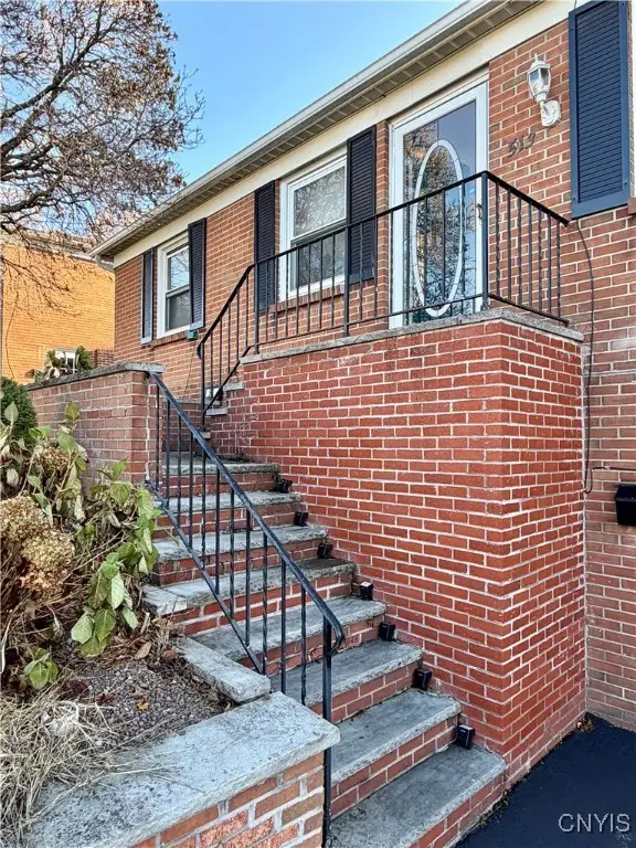 513 Hatherleigh Drive, Syracuse, NY 13209 - Image #3