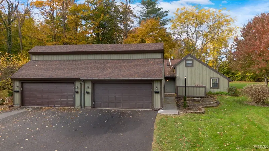 669 Idlewood Boulevard, Baldwinsville, NY 13027 - Image #2