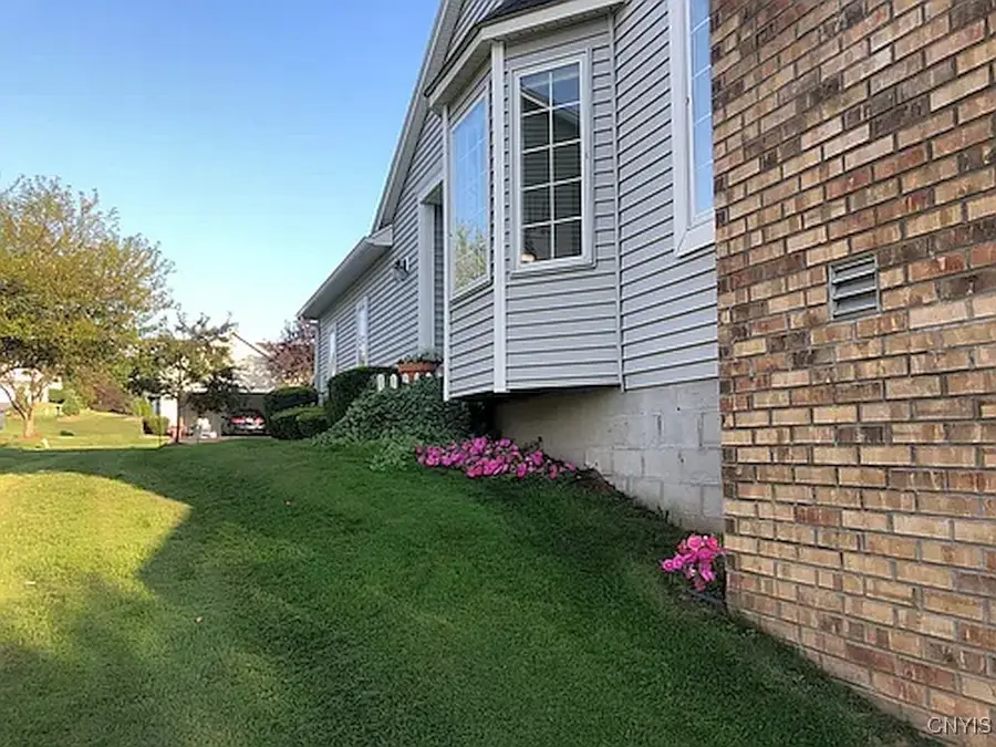 21 Nouveau Place, Fairport, NY 14450 - Image #3