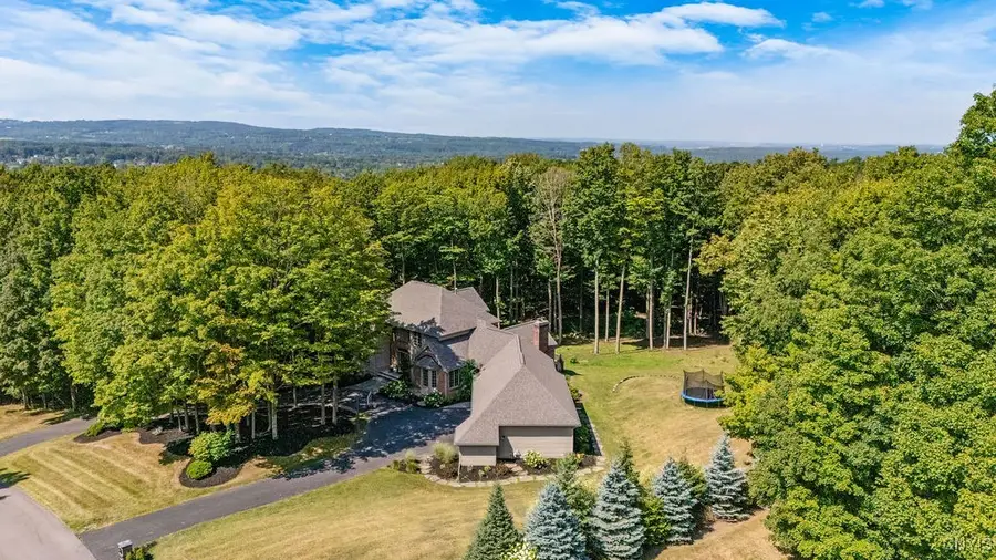 8420 Hobnail Road, Manlius, NY 13104 - Image #3