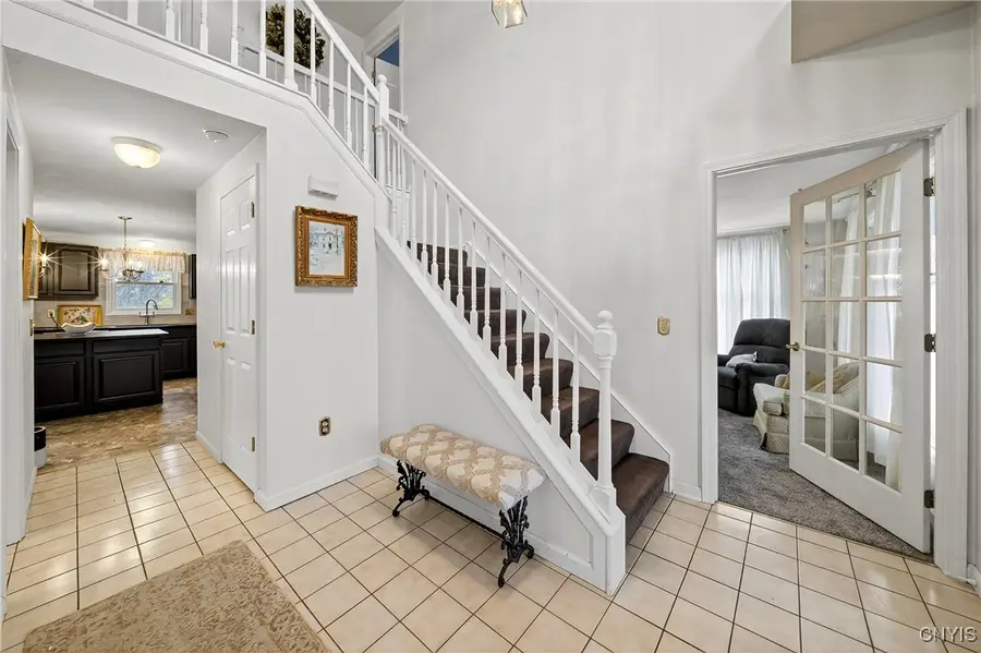 109 Calypso Circle, Liverpool, NY 13088 - Image #2