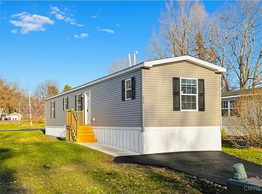 619 Kilkenny Drive, Utica, NY 13502 - Image #1